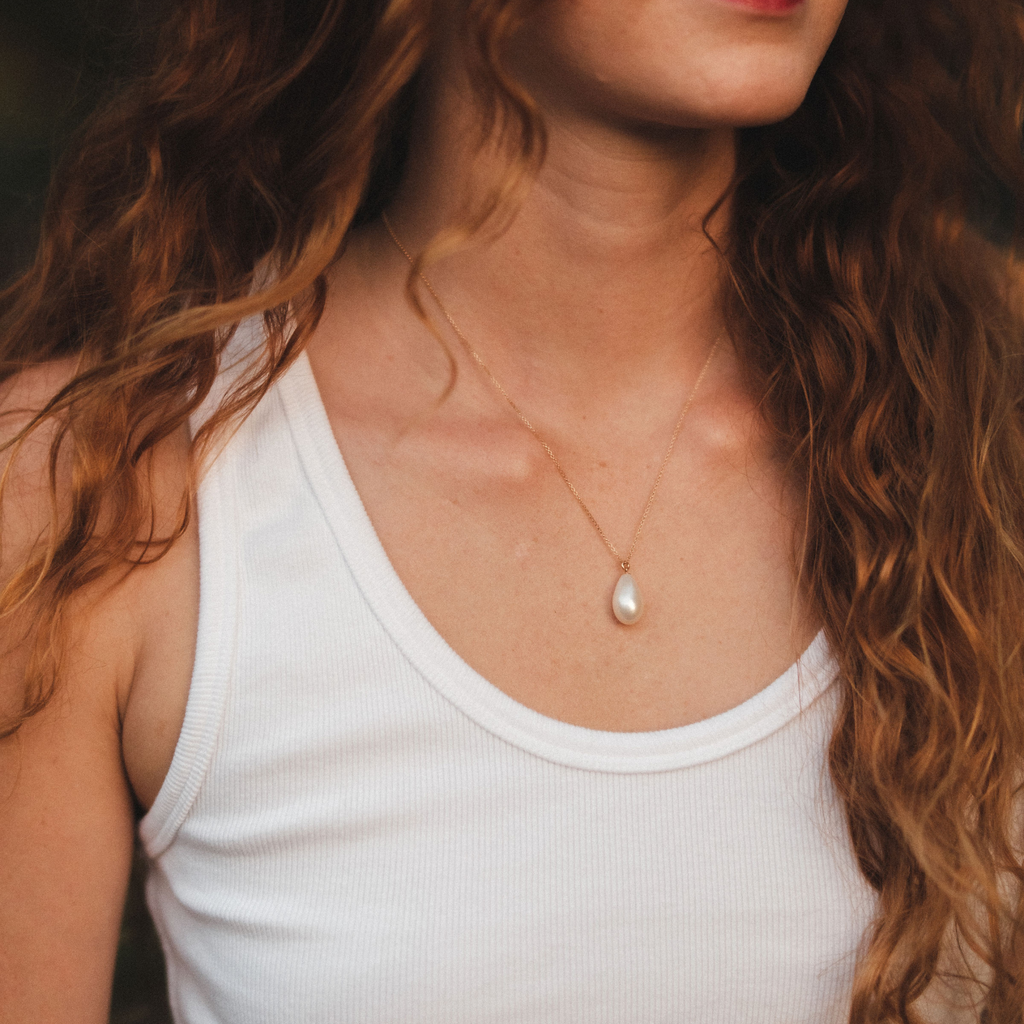 Kelly White Pearl Dainty Necklace